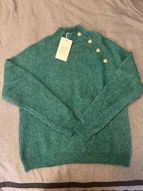 NWT Sezane Trudy Green Knit Turtleneck Sweater with Hammered Gold Buttons